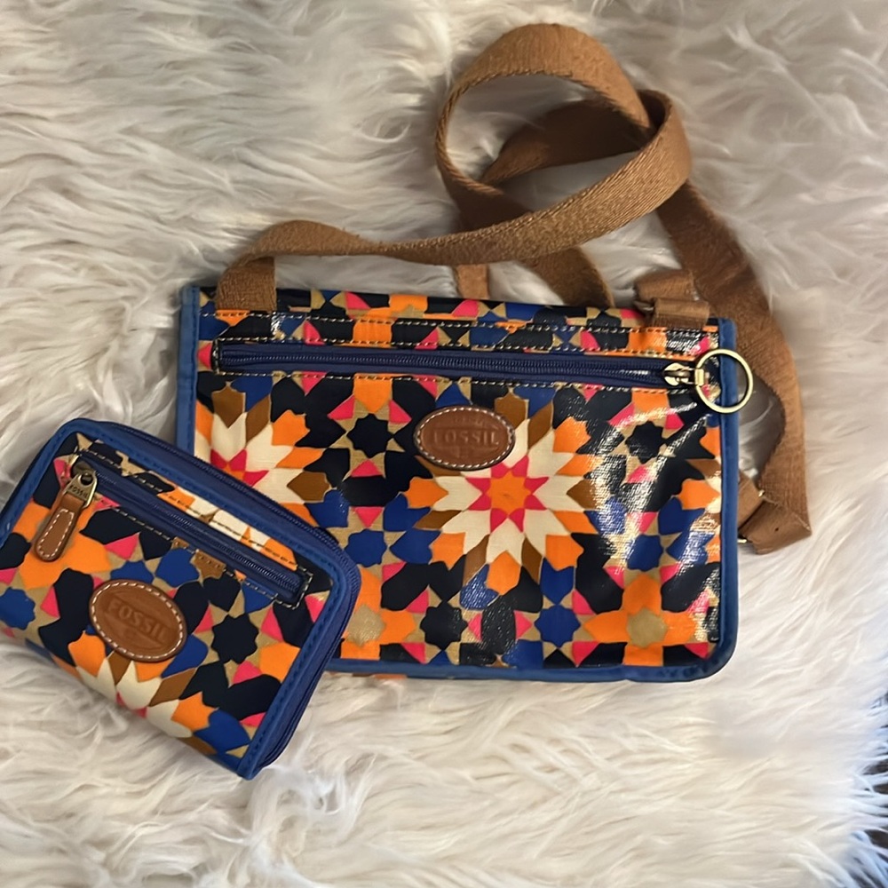 Fossil Crossbody Bag With Matching Wallet - image 7